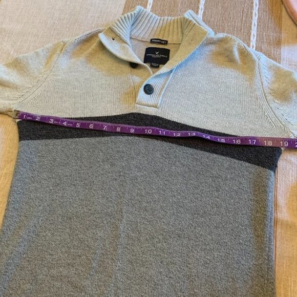 American Eagle *Seriously Soft* Knit 1/4 Button up sweater - Mens Size XS - Picture 7 of 10